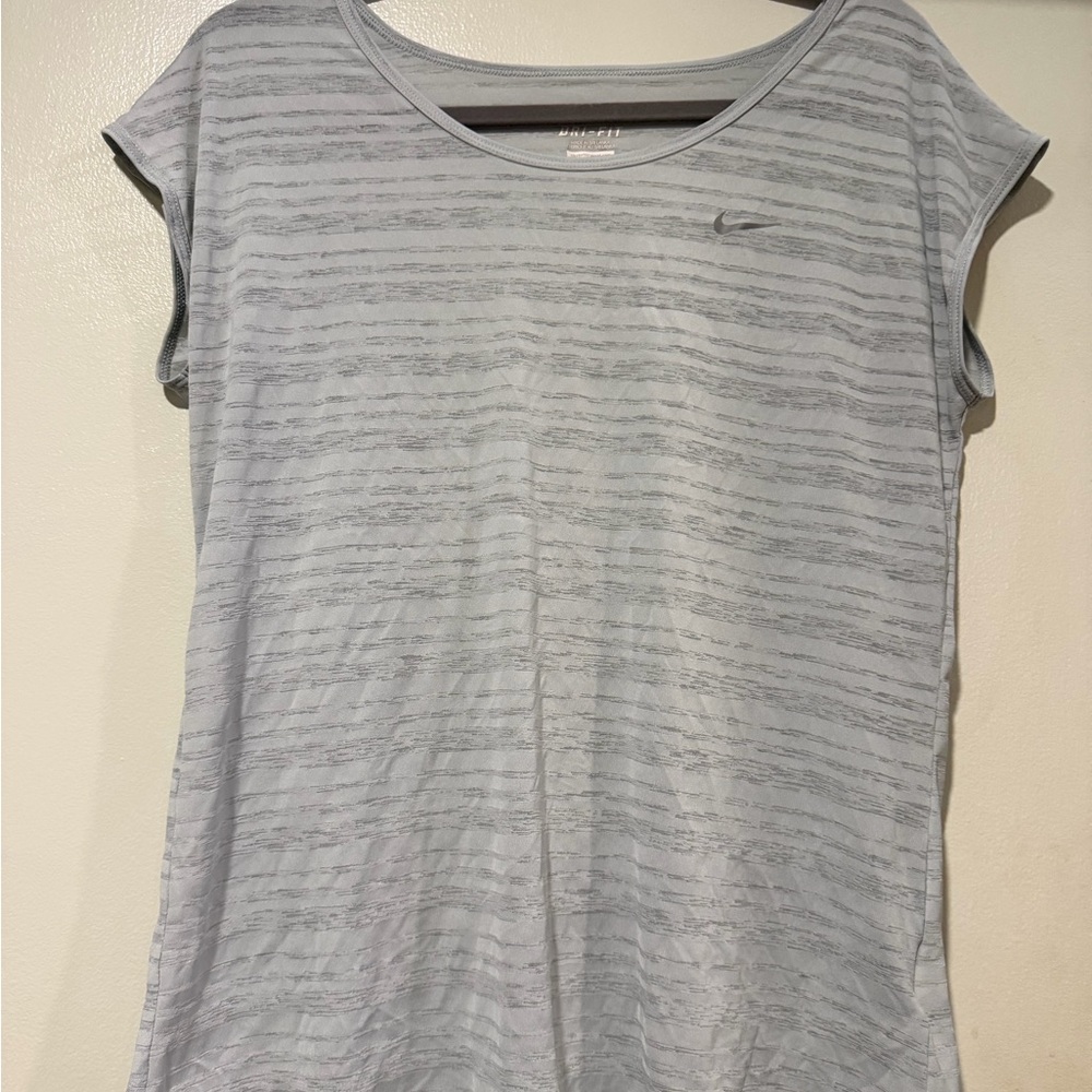 Nike Dri-FIT Gray Striped Tee – Breathable Activewear Shirt- M